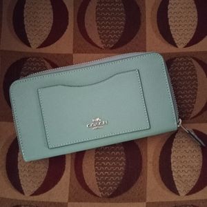 Like new! Coach wallet